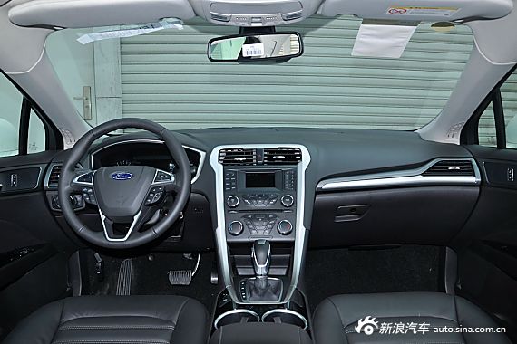 2013款蒙迪欧 2.0L GTDi200 豪华型