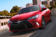 2015款美版凯美瑞官方图赏 外观变化明显