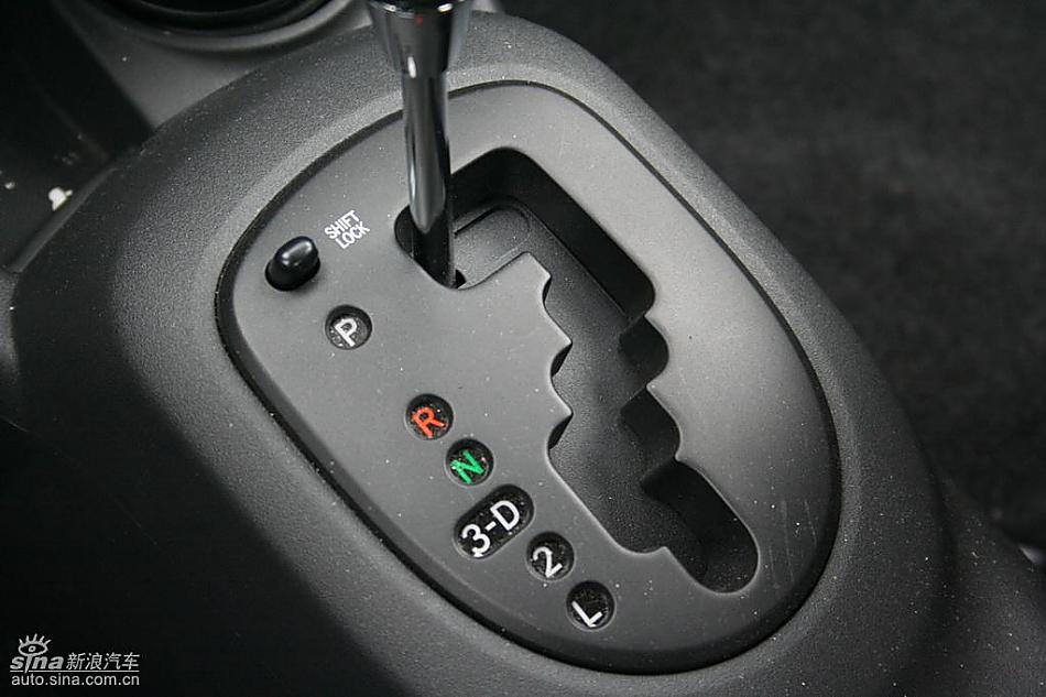 雅力士1.6RS 至尊锐动自动挡车型内饰图_雅力