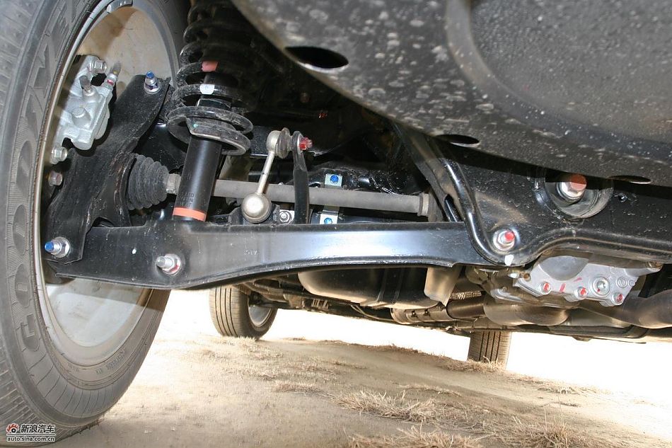 欧蓝德EX劲界2.0运动版发动机与底盘_欧蓝德