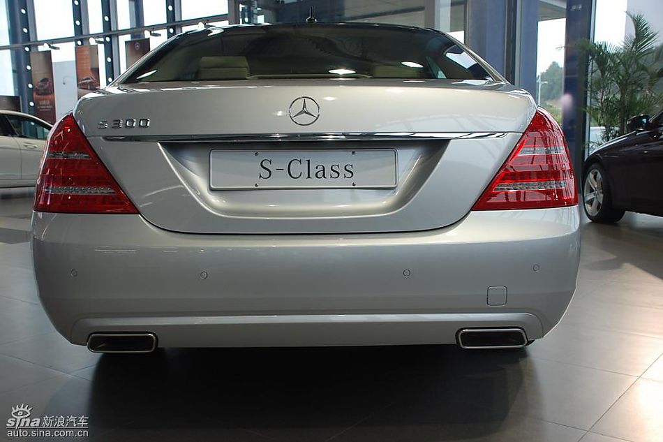 新一代奔驰S级轿车实拍图片欣赏