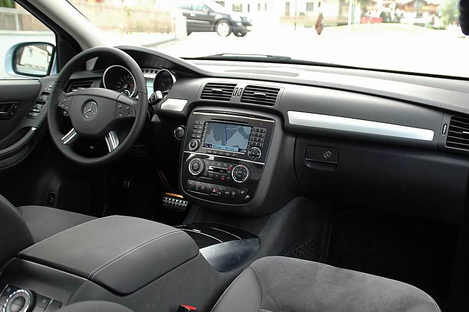 <em>奔驰R350</em>内饰_奔驰R级内饰功能<em>图片</em>29013_汽