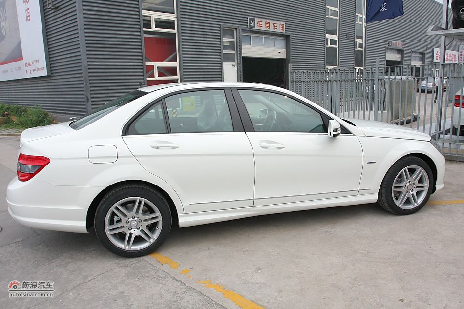2010款奔驰C260 CGI运动型_奔驰C级外观图片