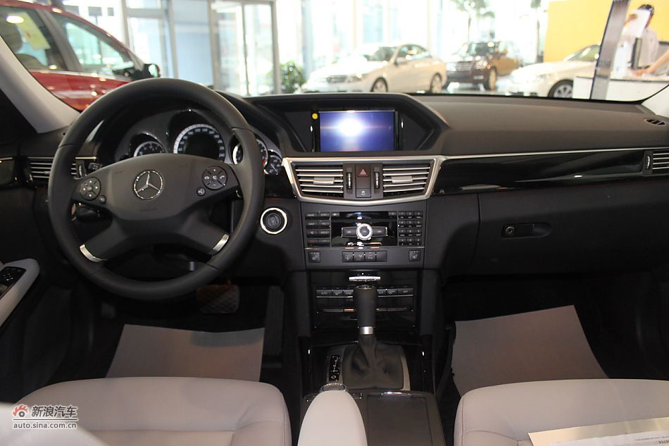 2010款奔驰e260cgi时尚型