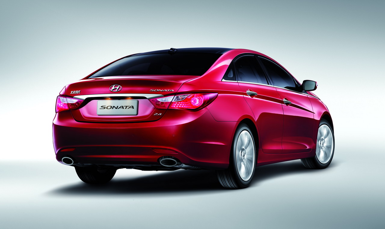 2011款索纳塔八资料图