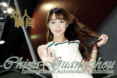 2015广州车展 车女郎们的动人瞬间
