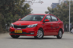 适合新婚小两口的省油小车