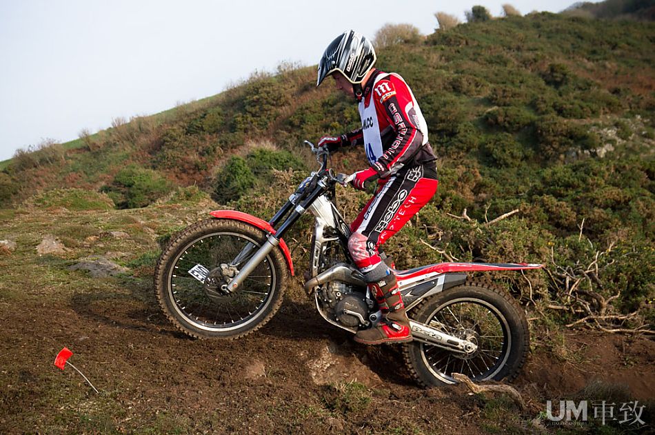 越不平越起劲 摩托攀爬比赛(18\/27)