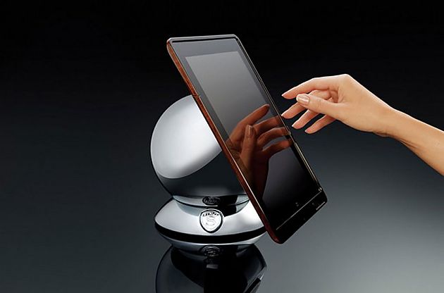 改装品牌Strut涉足科技 推奢华iPad支架