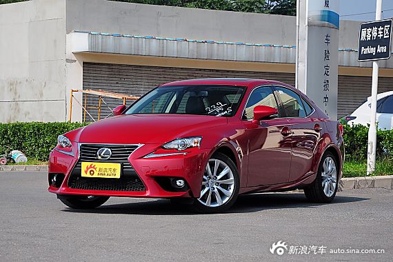 2015款雷克萨斯IS 200t豪华版