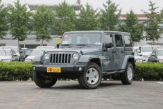 实拍2014款牧马人 2.8T柴油版撒哈拉