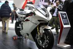 第十三届摩博会新浪摩托高清实拍阿古斯塔MV F4