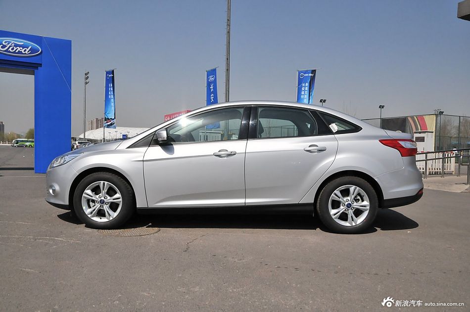 2012款福特新福克斯_福克斯图片14939338_汽