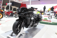 第十三届摩博会新浪摩托高清实拍本田CTX1300A