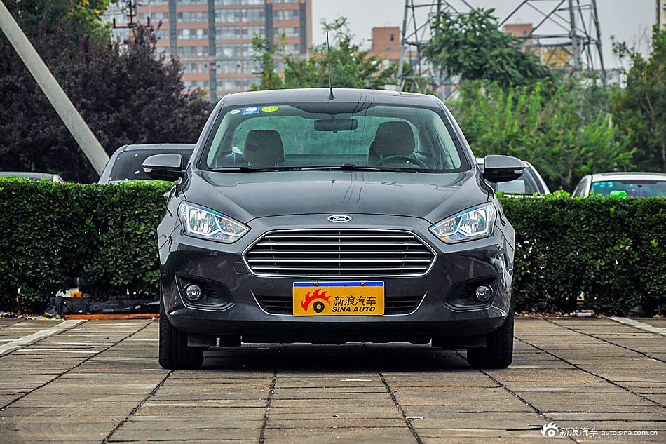 10月团购:上海福特福睿斯报价7.9折起