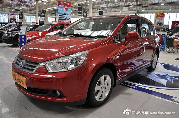 启辰D50购车优惠3000元 店内现车充足