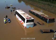 开启暴雨模式.盘点汽车与大雨的恩怨情仇