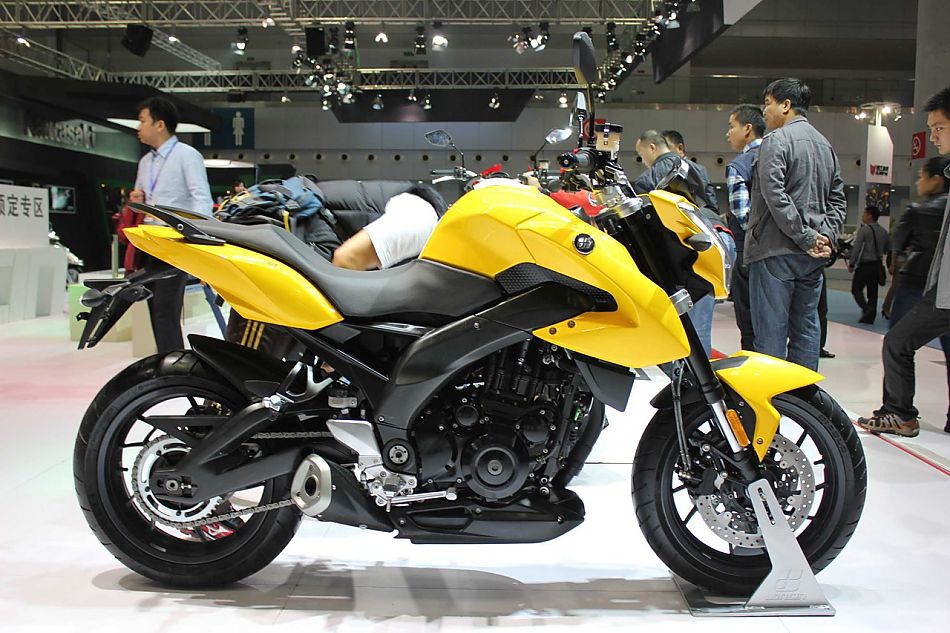 “培”你选车之-国产中量级街车隆鑫650