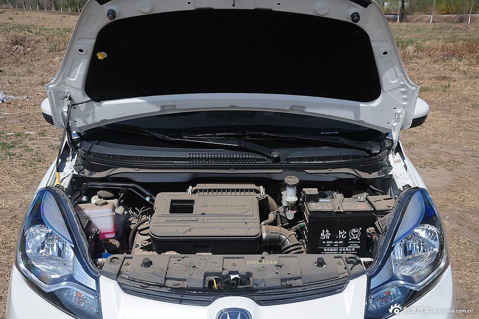 2015款奔奔1.4L手动尊贵型