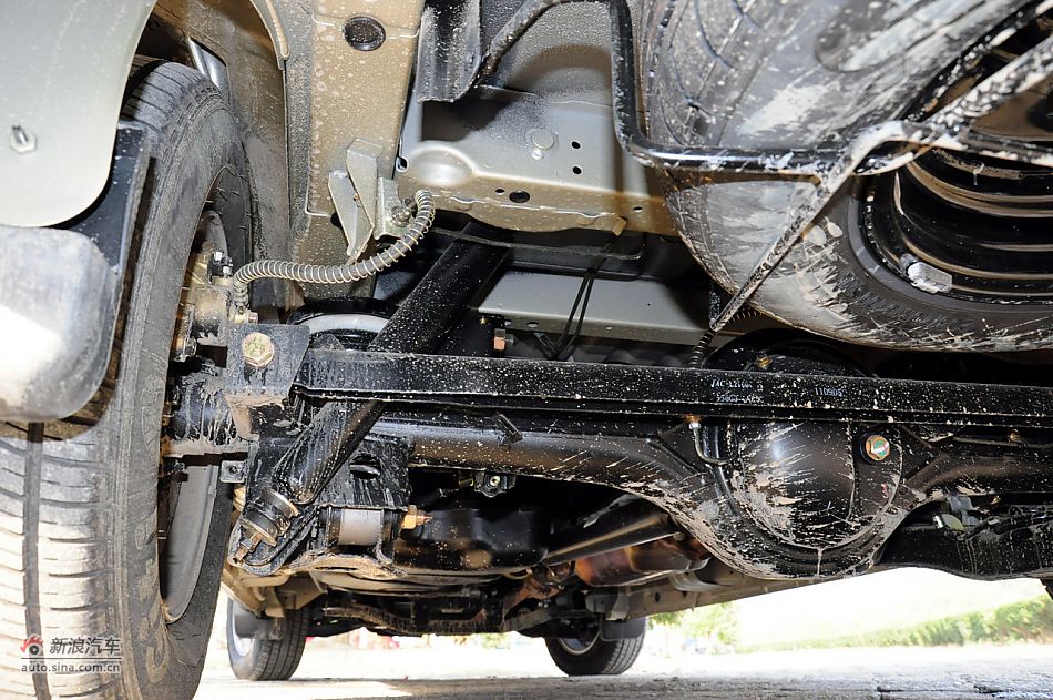 新浪汽车体验试驾瑞风和畅_瑞风II底盘图片10