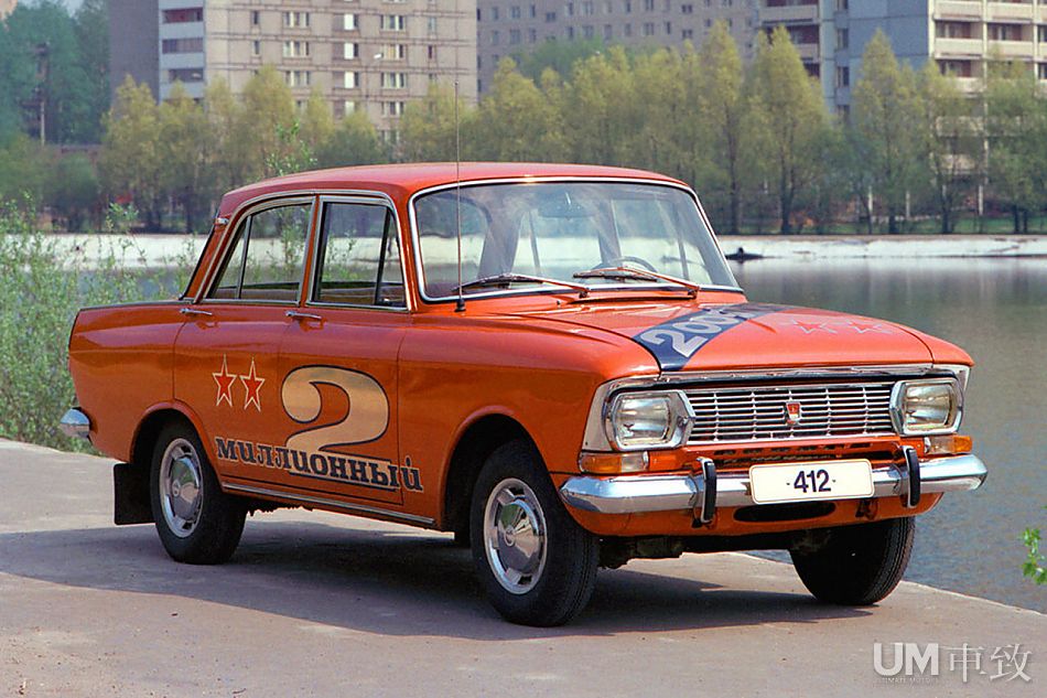 始于列宁共青团 俄罗斯莫斯科人汽车厂