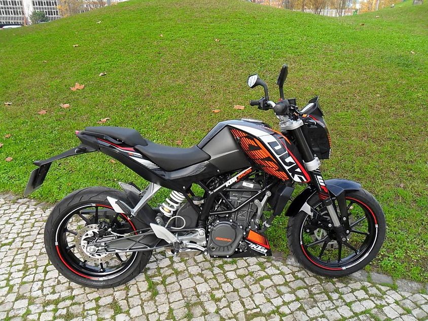 KTM Duke 125轻量级娱乐街车组图欣赏