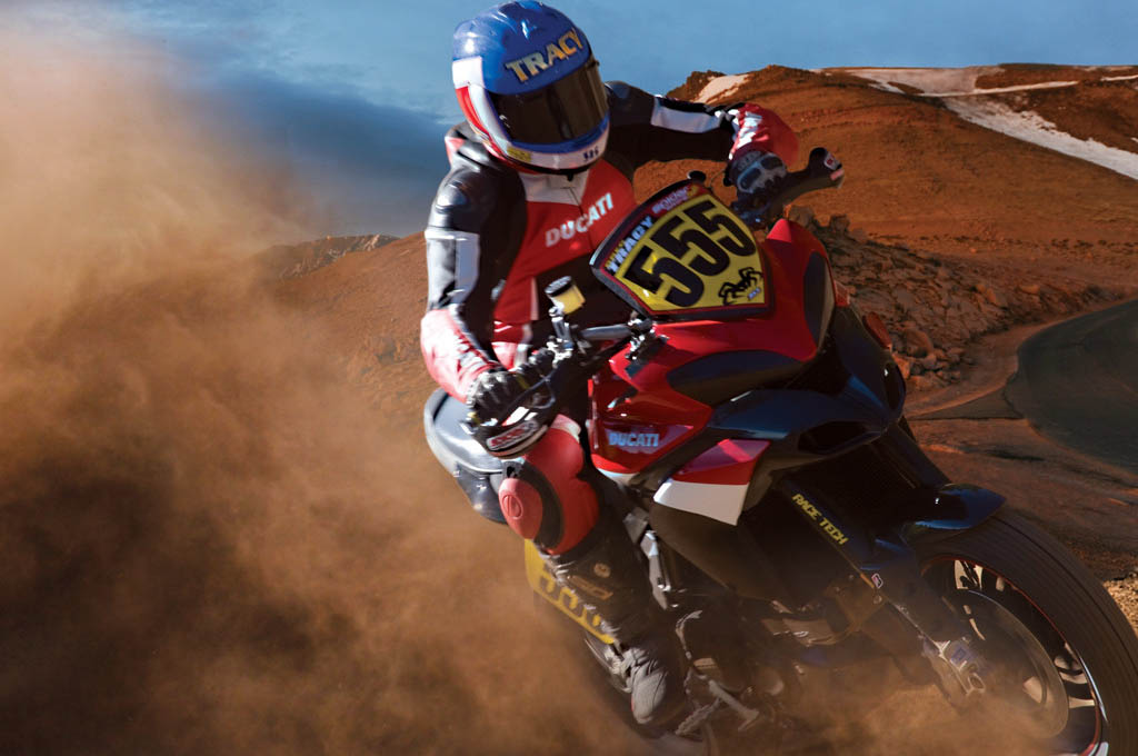 杜卡迪回归派克峰 Multistrada 1200出战