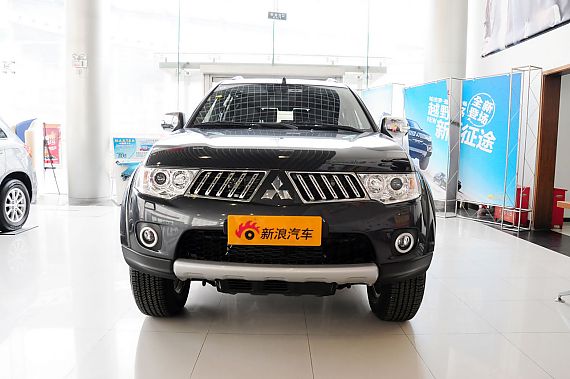 帕杰罗劲畅优惠2.8万 送7000元礼包