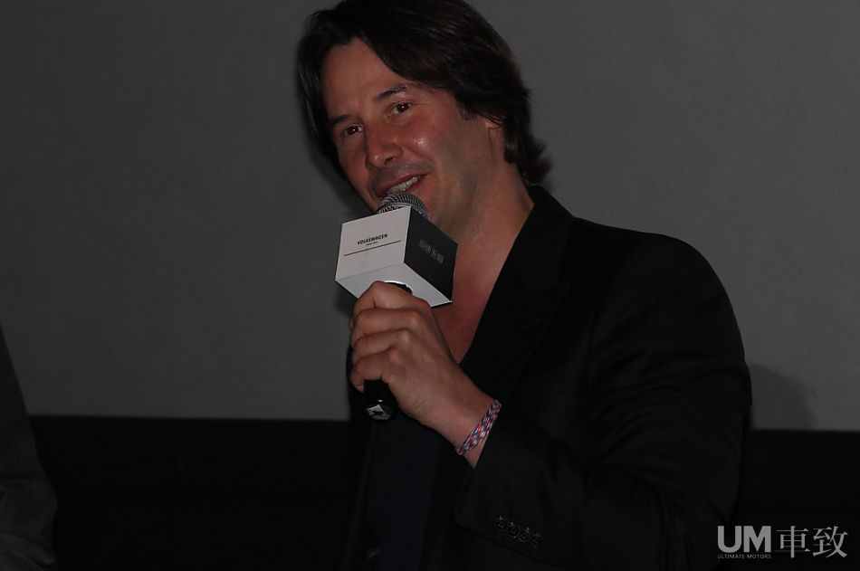 基努李维斯亮相大众跑车项目《极速无间》首映