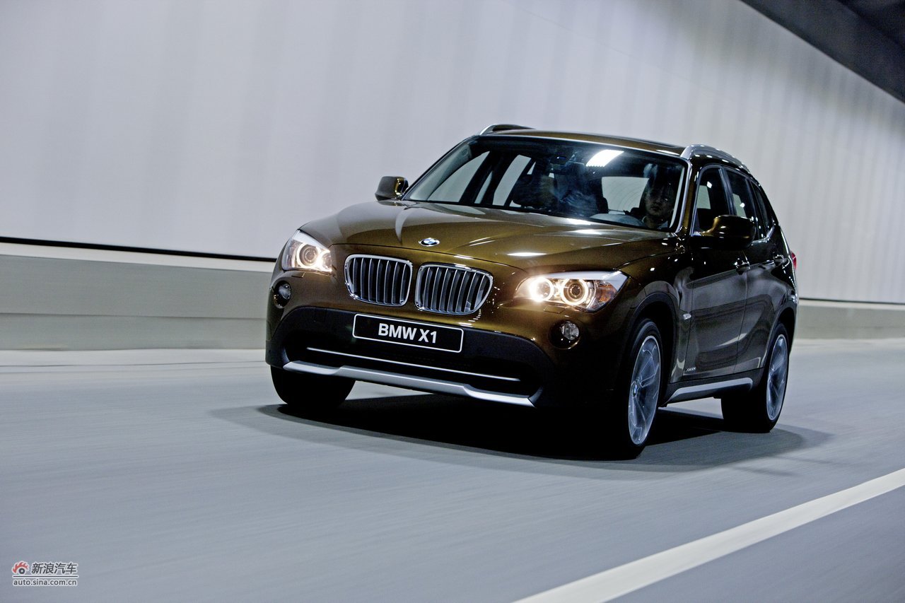 2012款华晨宝马x1+xdrive28i官方图