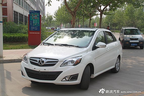 北京汽车E系列最高优惠1.5万 现车充足