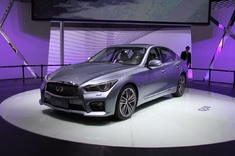 2013成都车展新车实拍：英菲尼迪Q50