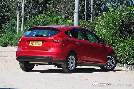 2015款福克斯两厢1.6L自动风尚型 2015款福克斯两厢1.6L自动风尚型