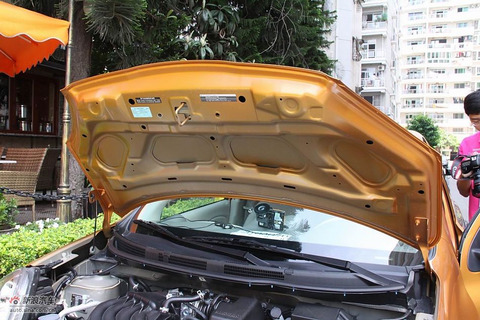 东风日产玛驰其他_玛驰引擎底盘图片500028_