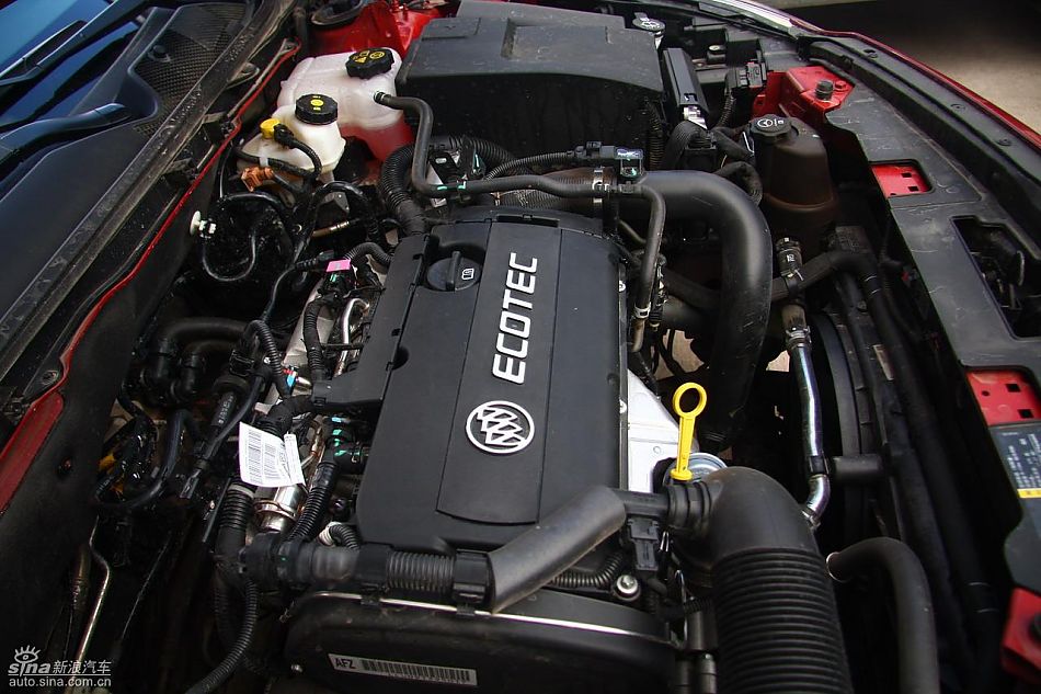 上海通用别克新君威1.6T实拍图发动机与细节_