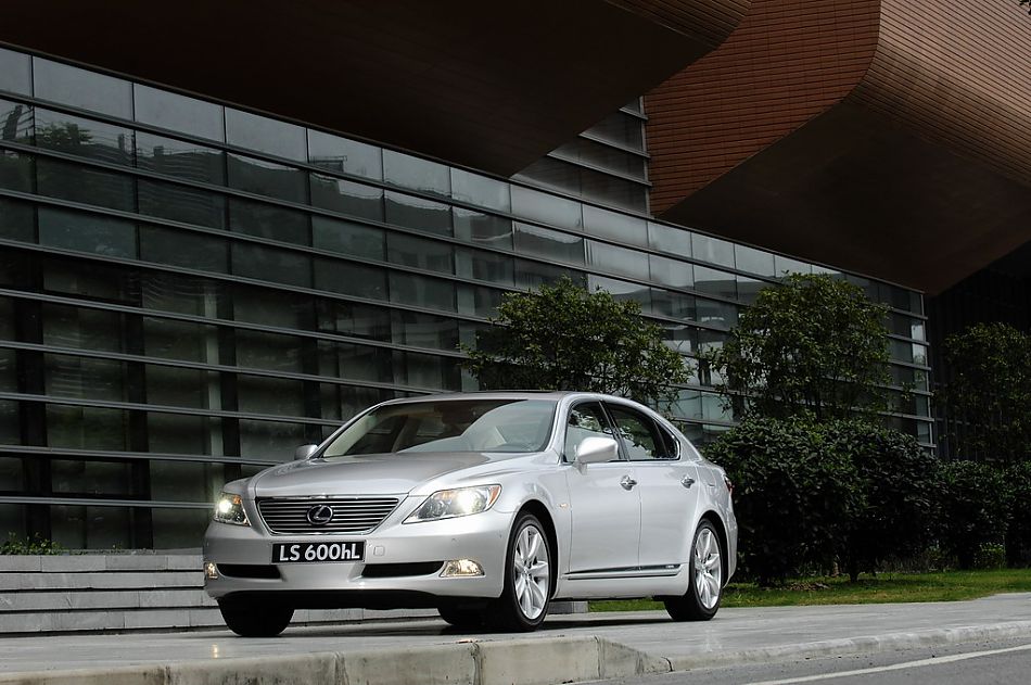 LS600hL外观_LS官方图图片27276_汽车图库
