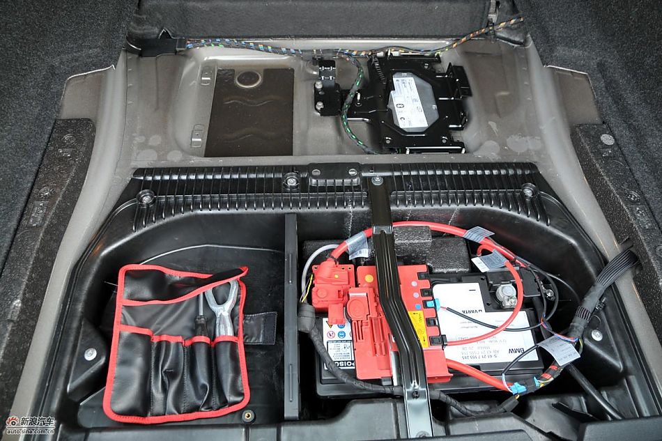 宝马x1 xdrive28i内饰实拍_宝马x1-进口底盘图