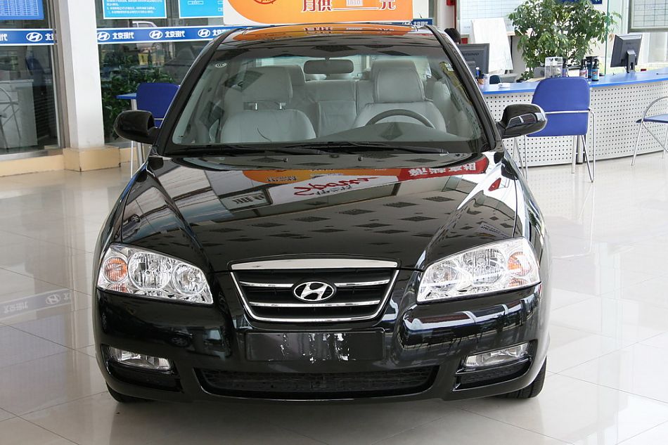 北京现代07款三厢伊兰特前脸_伊兰特外观图片