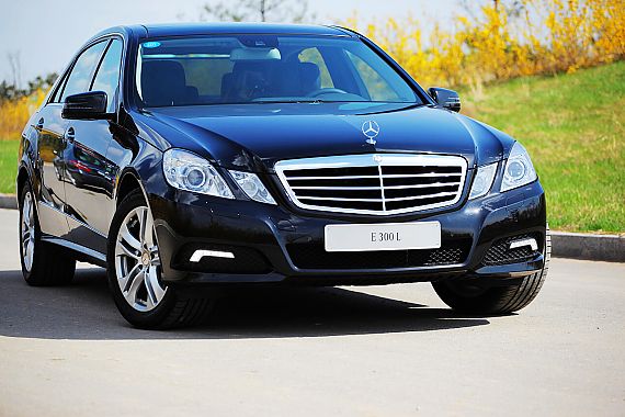 奔驰E级最高优惠12万元 另送装潢礼包
