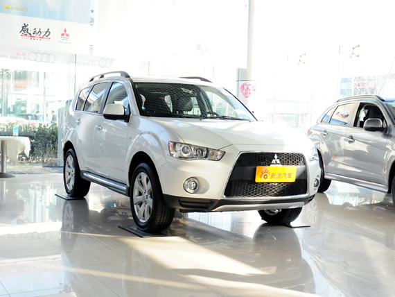 2012款欧蓝德劲界优惠1.3万元 现车销售