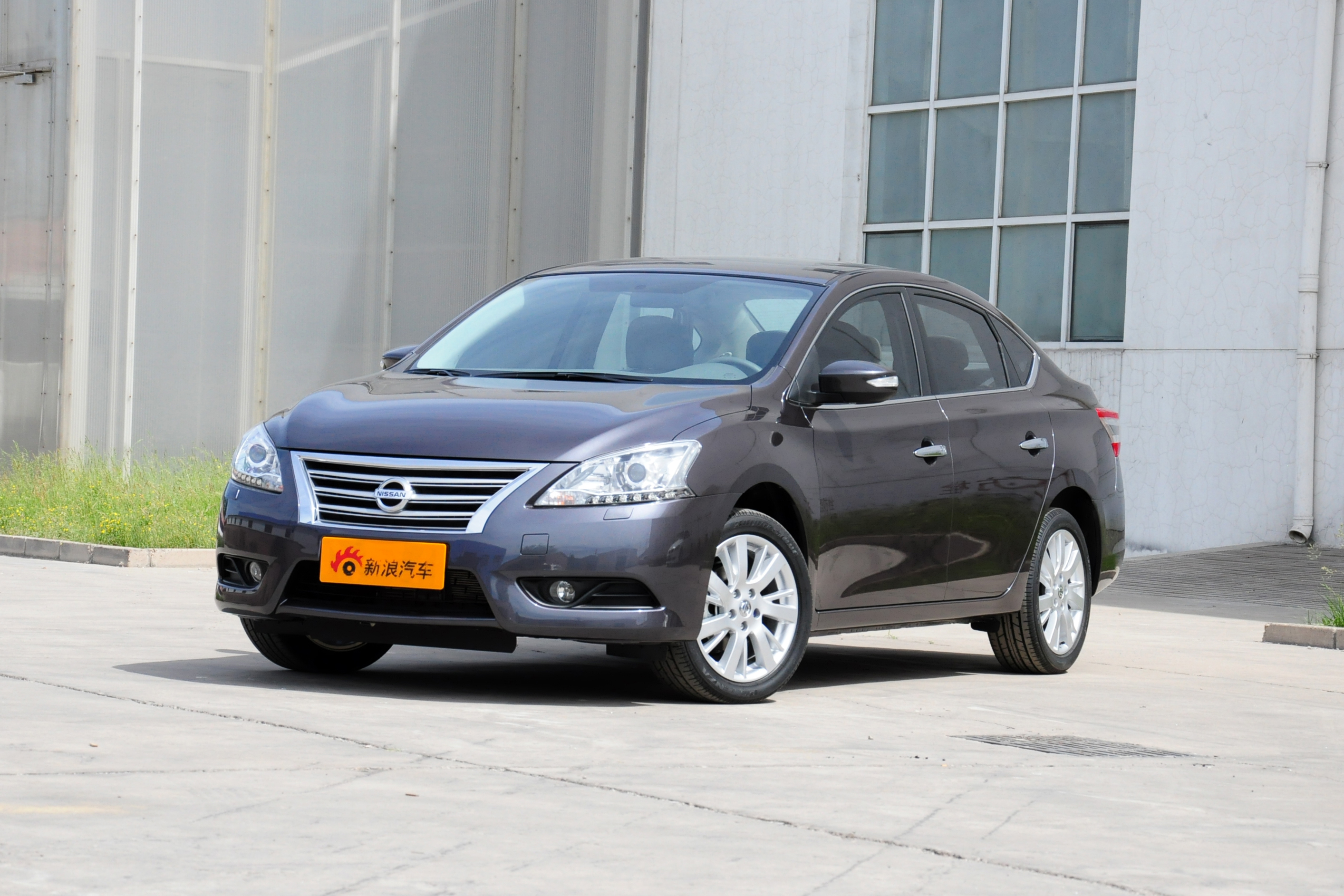 新轩逸预订广州接受预订 订金5000元