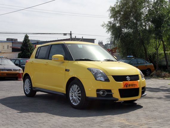 铃木雨燕运动版最高优惠8000元 送礼包