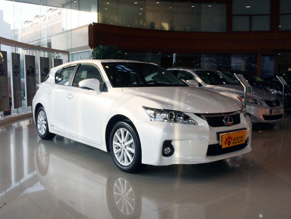 雷克萨斯CT200h赠2万元礼包 有现车