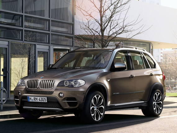 宝马X5 35i运动型可获赠购置附加税