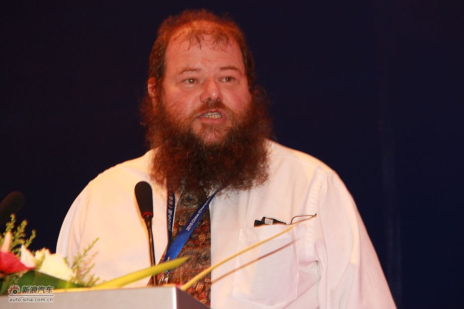 nigel n. clark 教授,美国西弗吉尼亚大学机械与航