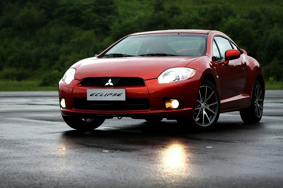 三菱eclipse日蚀_伊柯丽斯试车图片8933_汽车图库_新浪汽车_新浪网