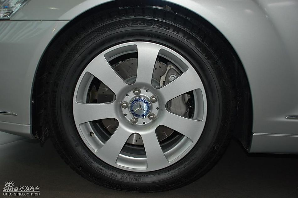 新一代奔驰S级轿车实拍图片欣赏_奔驰S级图片