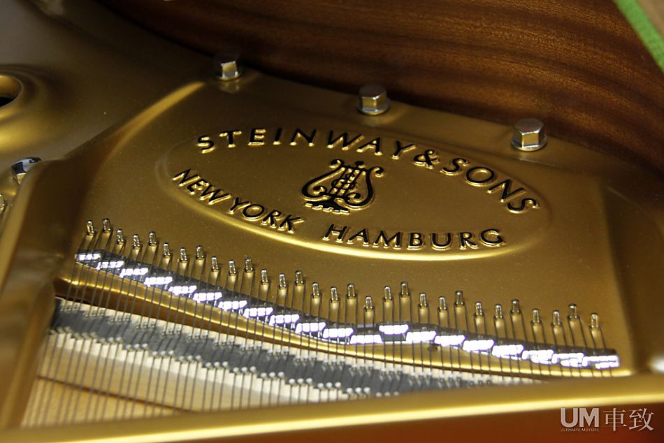 BMW 7系斯坦威全球限量版钢琴