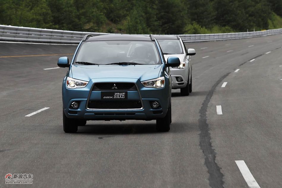 三菱ASX劲炫试车动态图_ASX劲炫-进口图片5