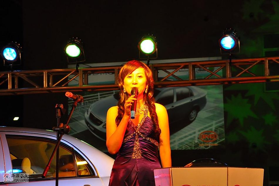 比亚迪f3dm双模电动车上市-主持人_比亚迪f3d